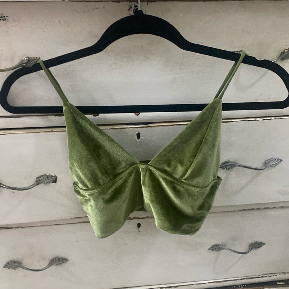 NATURAL LIFE Green Velvet Crop Top